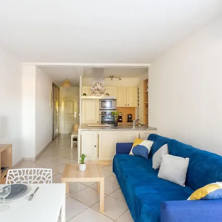 דירה Port De La Gavine-24 By Interhome הייר