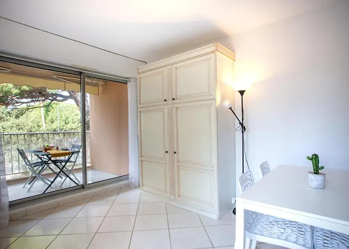 Port De La Gavine-24 By Interhome * Hyères